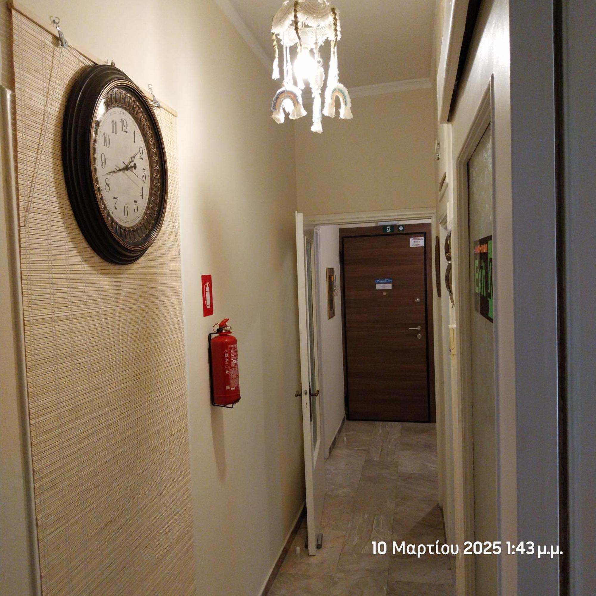Cozy & Bright Home 50M From Subway -Agios Antonios Athen Eksteriør billede